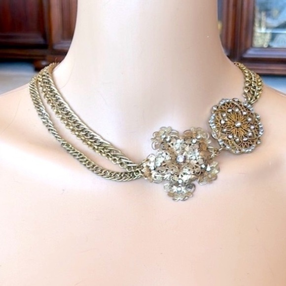 Vintage Antique Gold Tone Multi Strand Flower Necklace Rhinestone Medallion - Picture 10 of 11